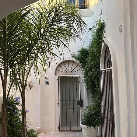 Casa Antica Tuie منزل للإقامة توليي