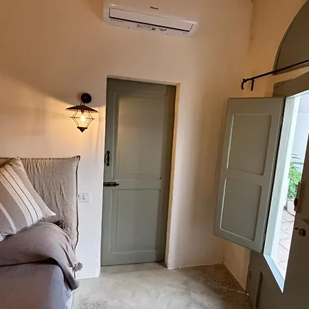 Casa Antica Tuie منزل للإقامة