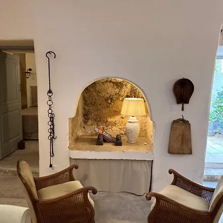 Casa Antica Tuie توليي