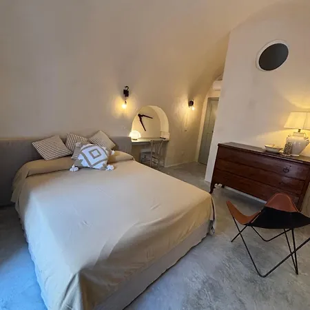 Casa Antica Tuie منزل للإقامة