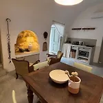 Homestay Casa Antica Tuie