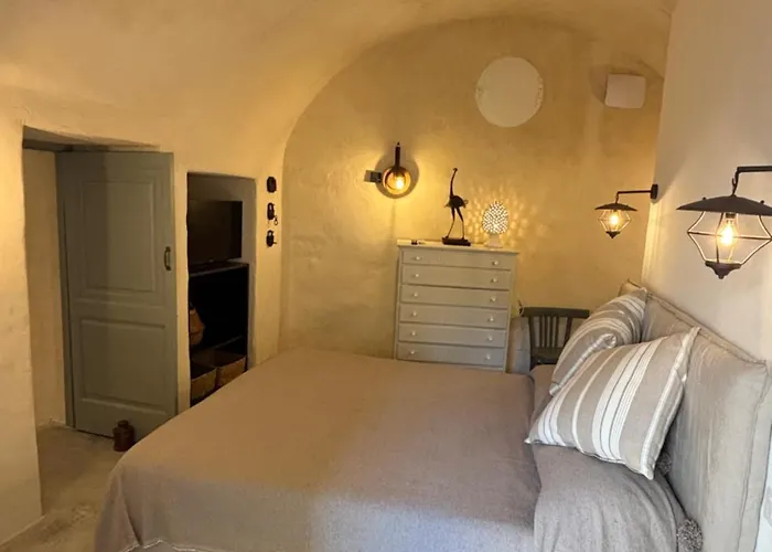 Δωμάτια σε οικογενειακή κατοικία Casa Antica Tuie Tuglie